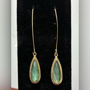 Gold drop with elongated green stone